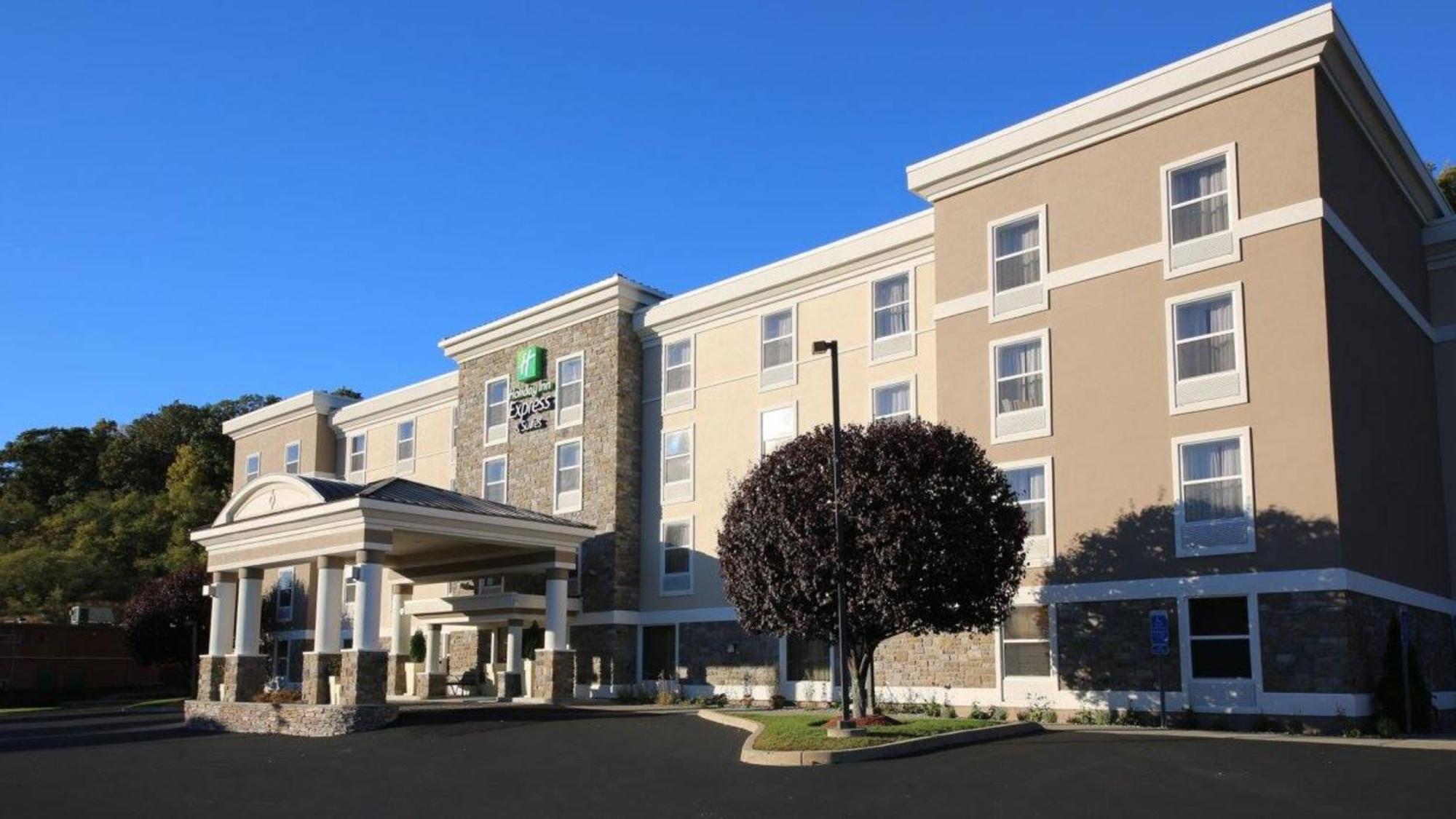 Holiday Inn Express Danbury I-84, An Ihg Hotel מראה חיצוני תמונה