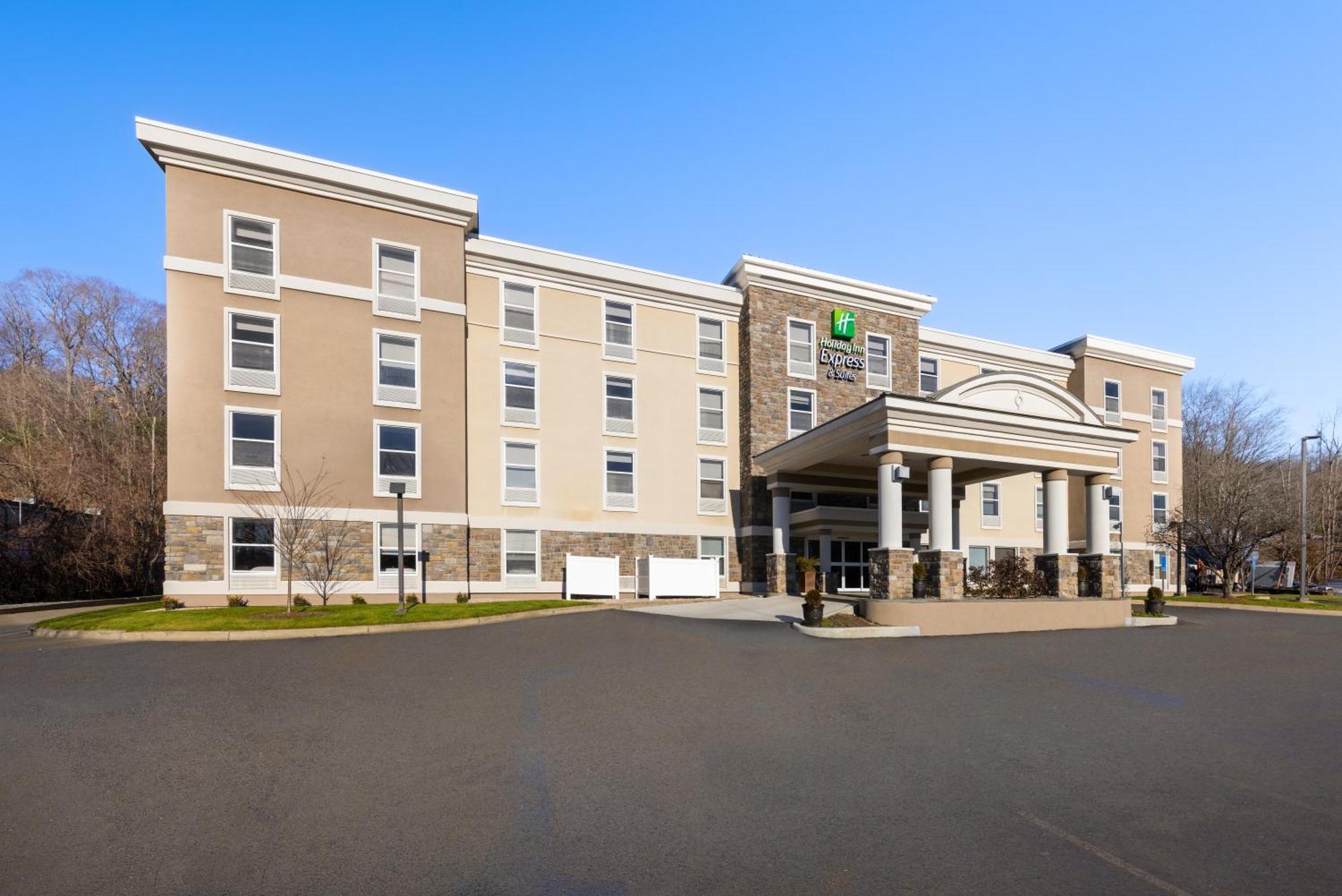 Holiday Inn Express Danbury I-84, An Ihg Hotel מראה חיצוני תמונה