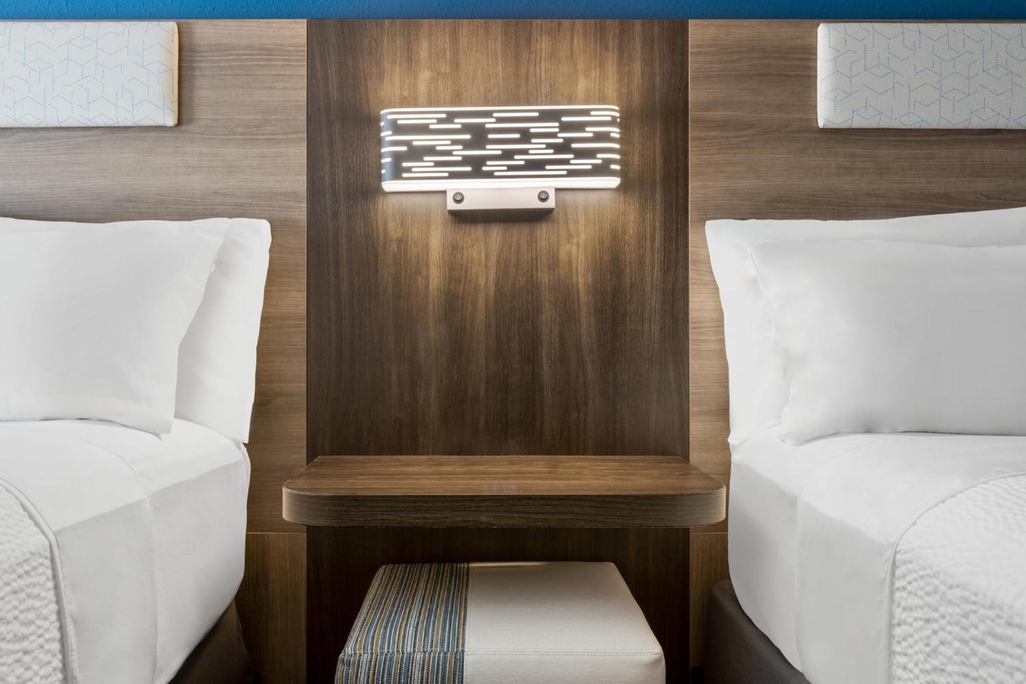 Holiday Inn Express Danbury I-84, An Ihg Hotel מראה חיצוני תמונה