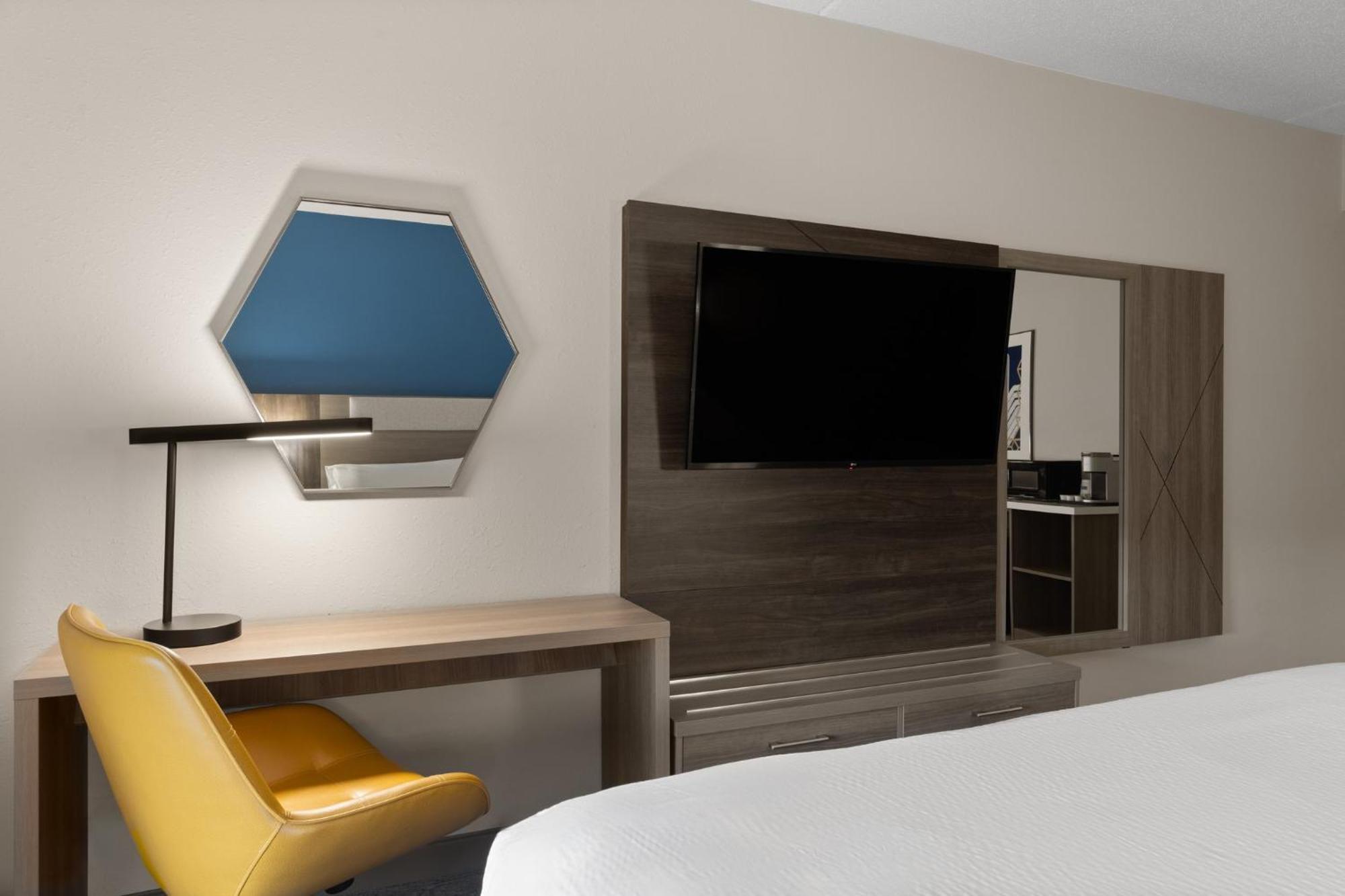 Holiday Inn Express Danbury I-84, An Ihg Hotel מראה חיצוני תמונה