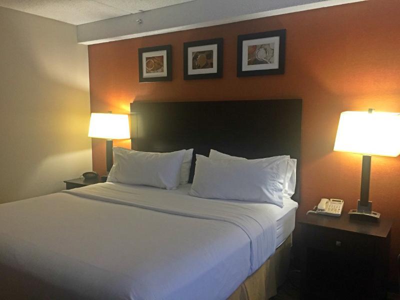 Holiday Inn Express Danbury I-84, An Ihg Hotel מראה חיצוני תמונה