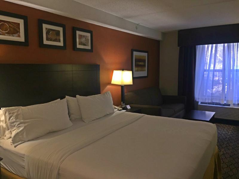 Holiday Inn Express Danbury I-84, An Ihg Hotel מראה חיצוני תמונה